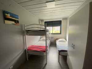 Chambre triple, draps non fournis